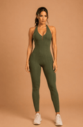 Macacão empina bumbum jacquard brocado verde militar