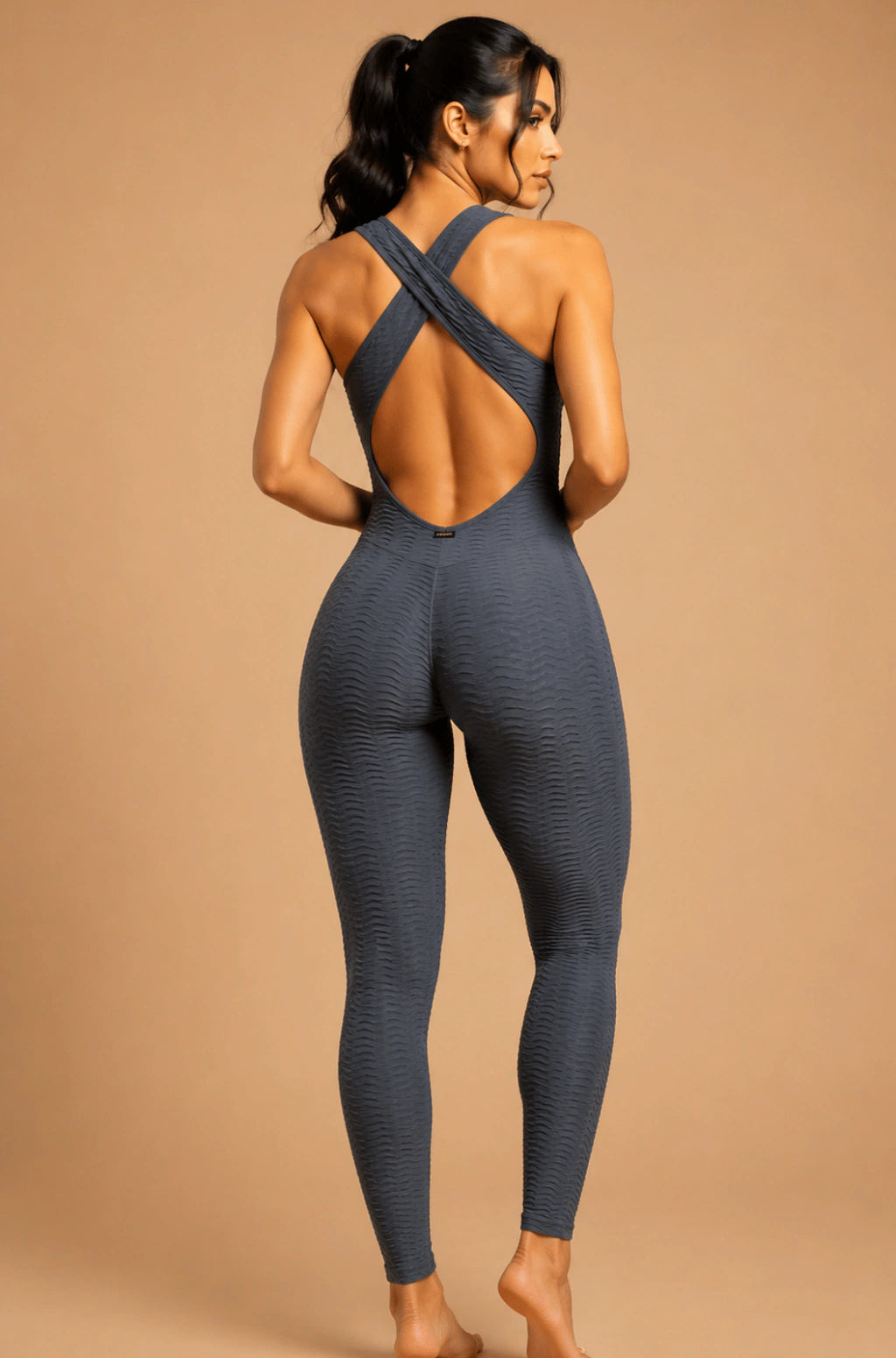 Macacão Empina Bumbum Jacquard Brocado