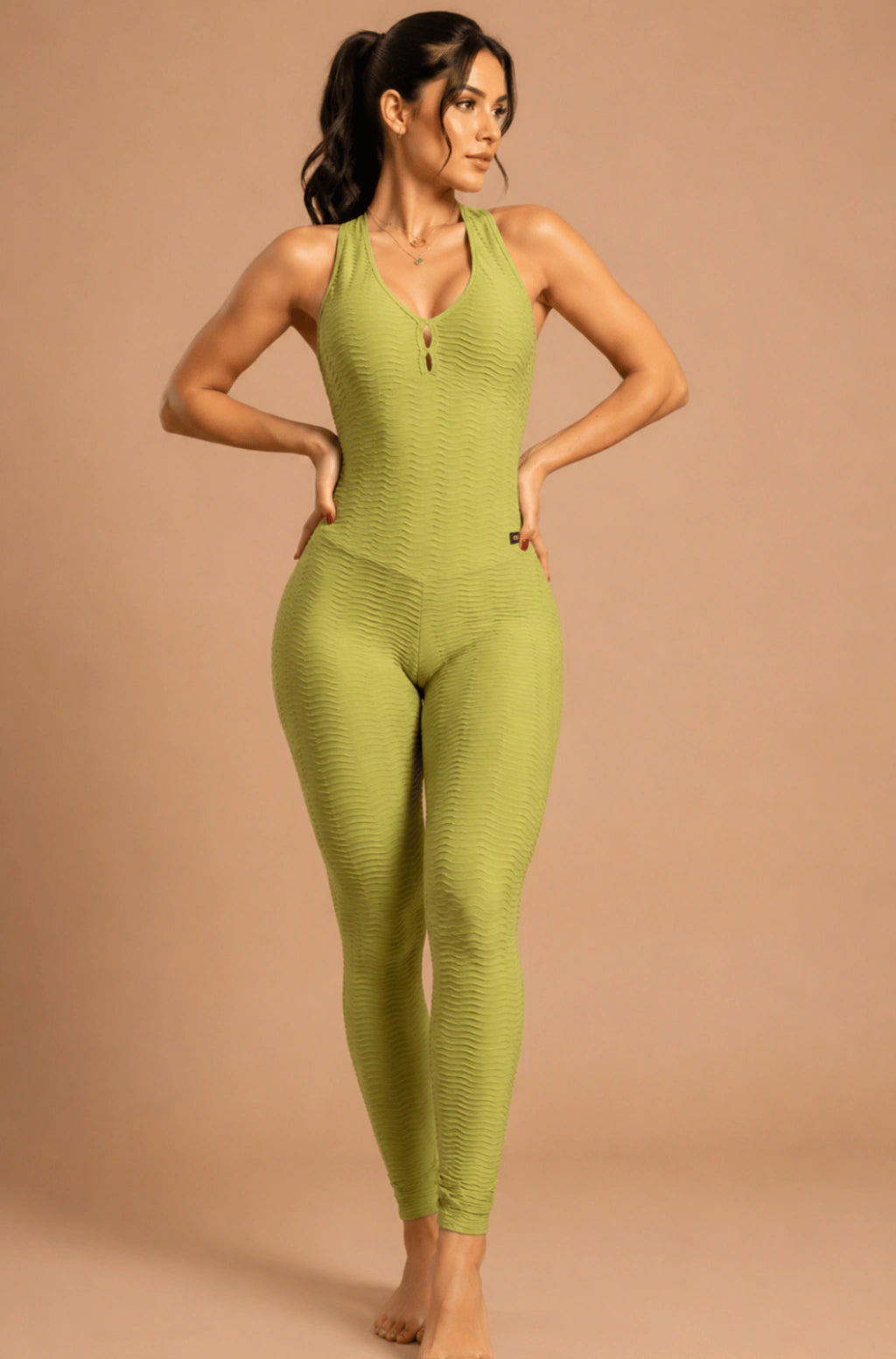 Macacão Empina Bumbum Jacquard Brocado