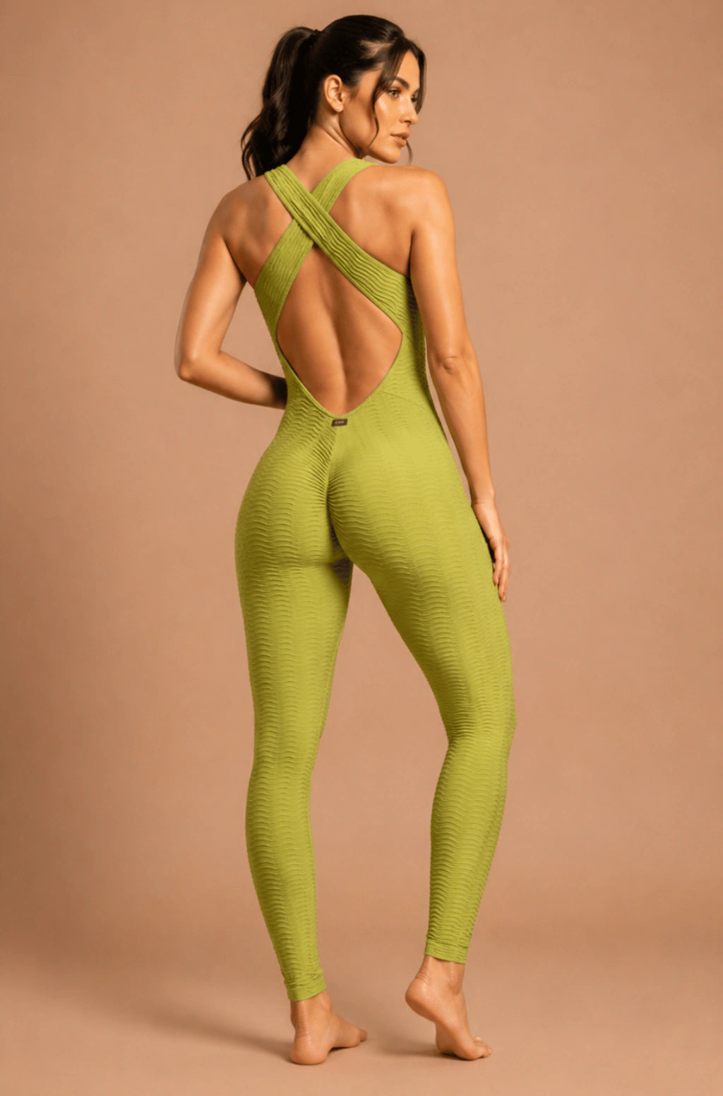 Macacão Empina Bumbum Jacquard Brocado